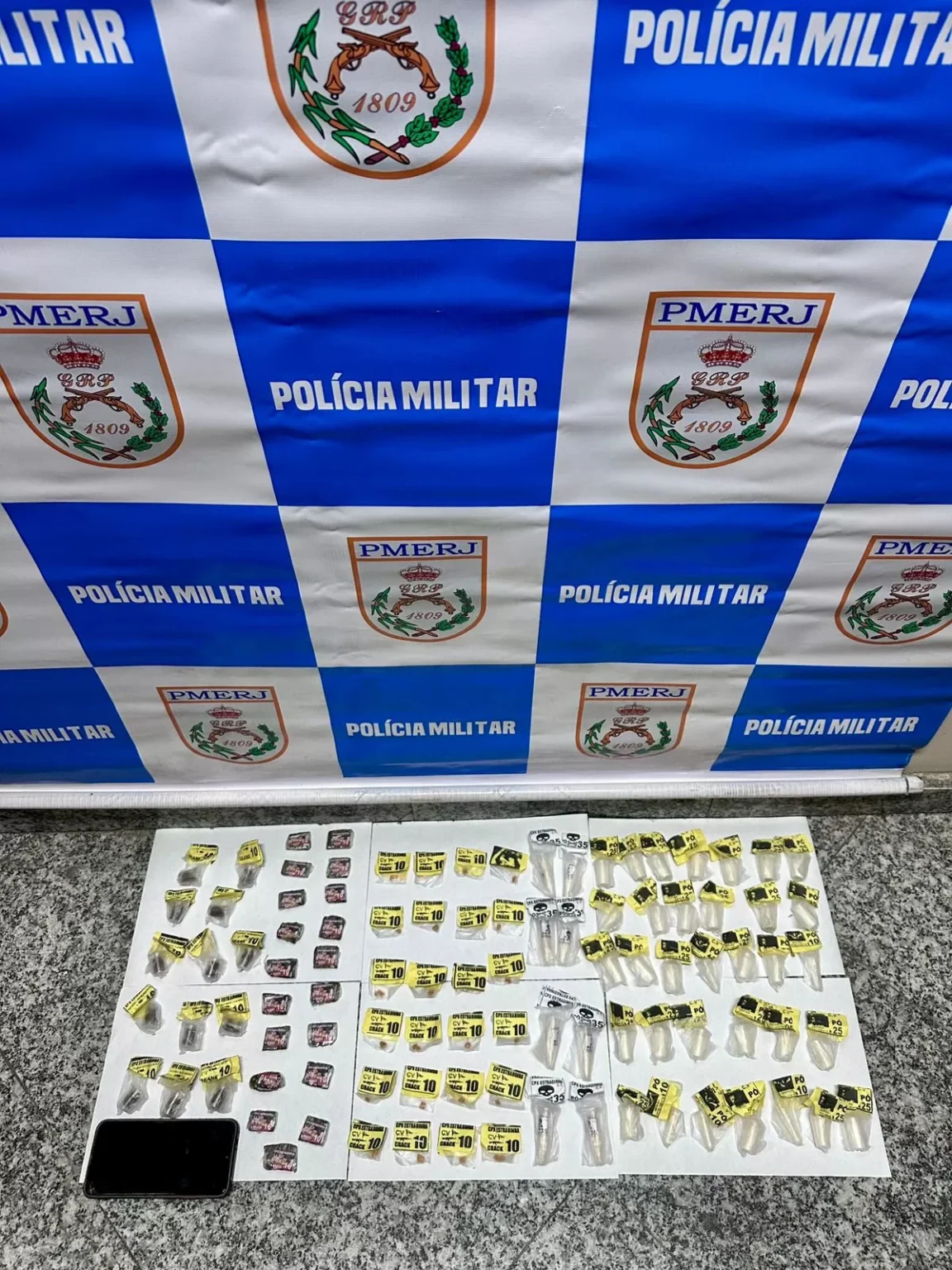 Adolescentes Apreendidos com Mais de 100 Porções de Drogas em Cabo Frio Imagem do artigo