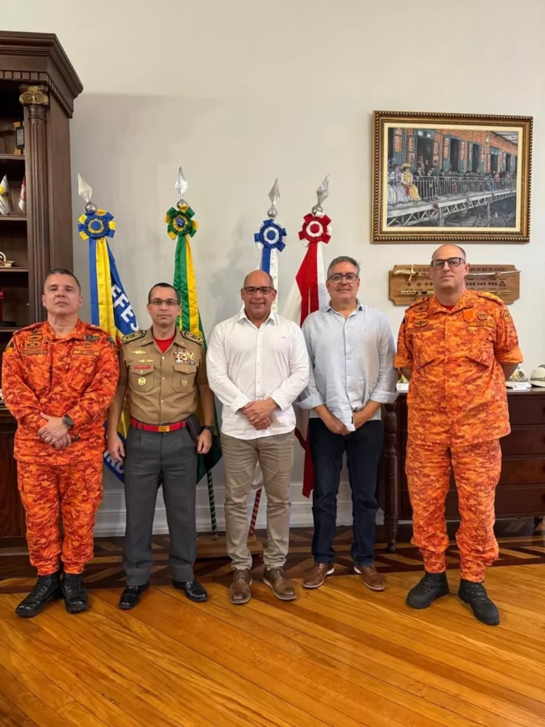 Bastidores da Política na Região dos Lagos: Expectativas para o Verão Imagem do artigo