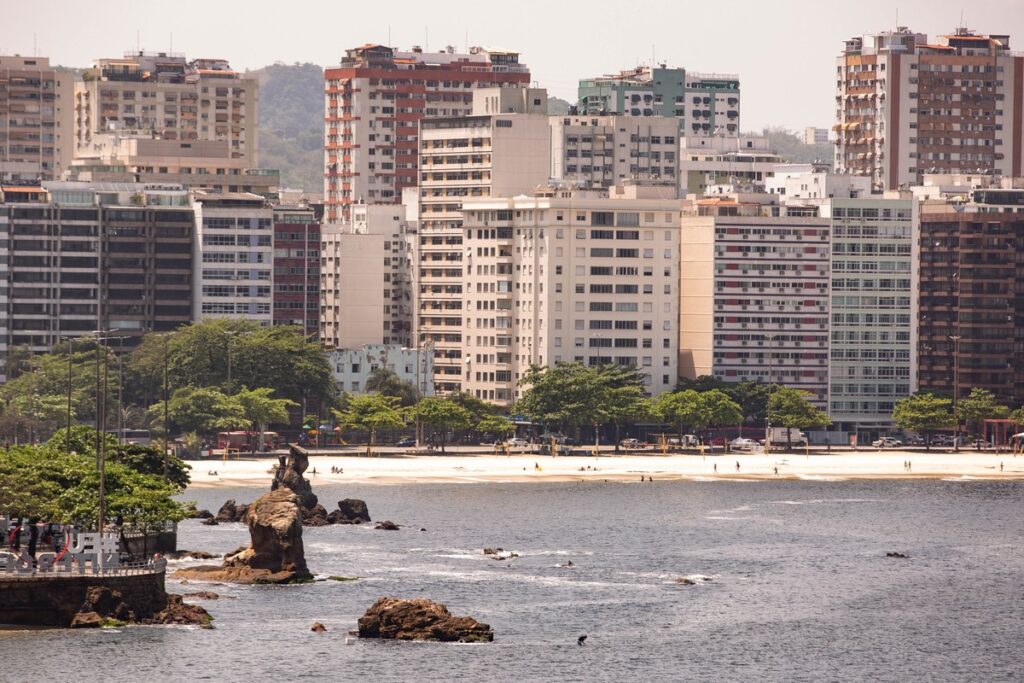 As Cidades Mais Ricas e Pobres do Rio de Janeiro: Rendimento e Desigualdade em Foco Imagem do artigo