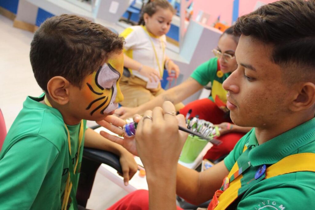 Cidade Mais Infância: Um Mergulho nas Cores e Sabores da Cultura Afro-Brasileira Imagem do artigo