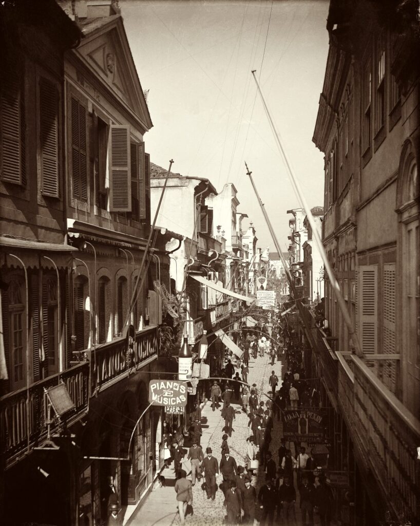 A Rua do Ouvidor: A Vitrine Histórica do Rio de Janeiro