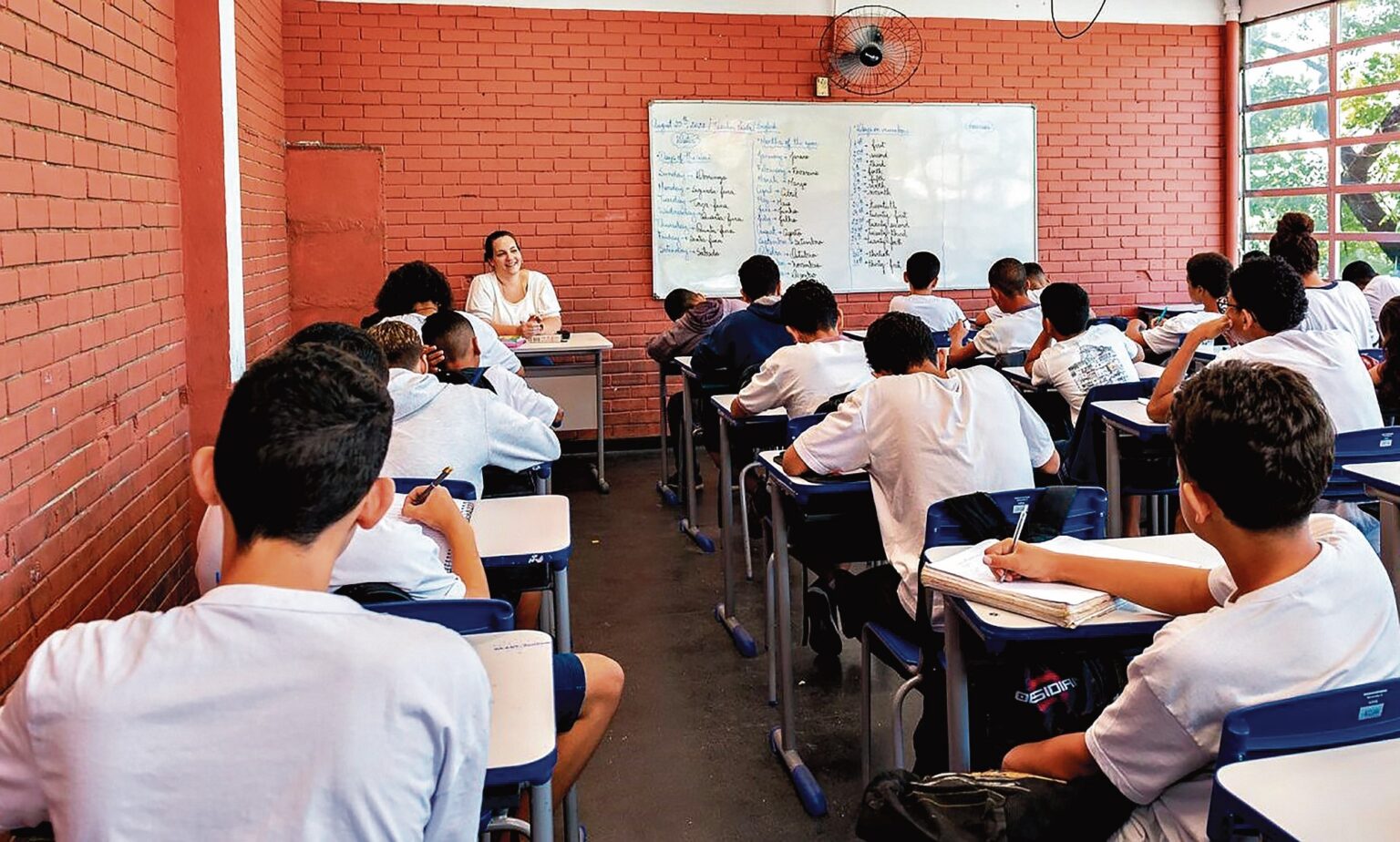 A Solidão do Gestor Escolar: Desafios e Avanços na Gestão Educacional