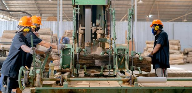 Atividade Econômica Registra Queda em 3 das 5 Regiões do Brasil em Outubro, Aponta BC