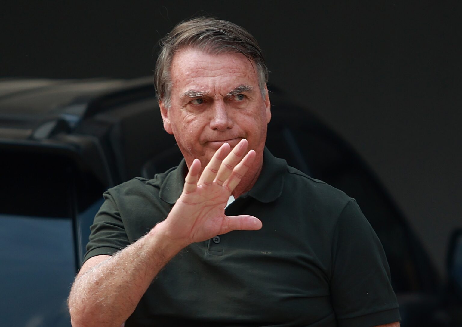 Bolsonaro Passa Réveillon em Hospital com Quadro de Hipertensão