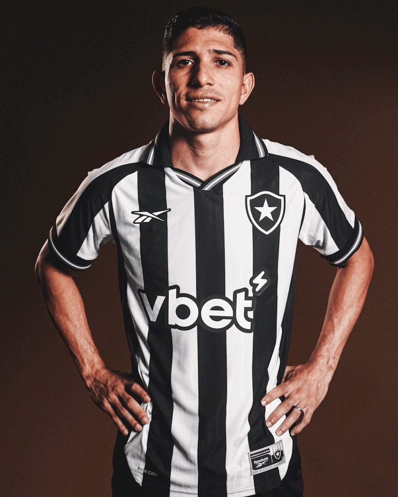 Botafogo Avança com Mizuno para Fornecimento de Materiais Esportivos em 2026