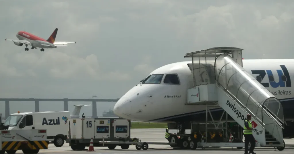 Eduardo Paes Alerta sobre 'Forças Ocultas' no Santos Dumont: O Que Está em Jogo?