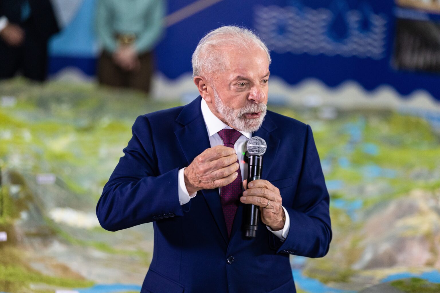 Financial Times Aponta Lula como Favorito nas Eleições de 2026: Previsões para o Futuro