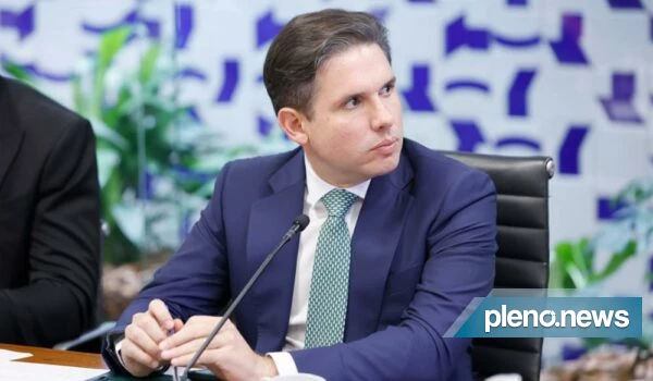 Hugo Motta propõe debate imparcial sobre a extinção da jornada 6×1