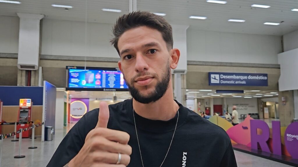 Jemmes Chega ao Rio para Assinar com o Fluminense: Ansioso para a Estreia