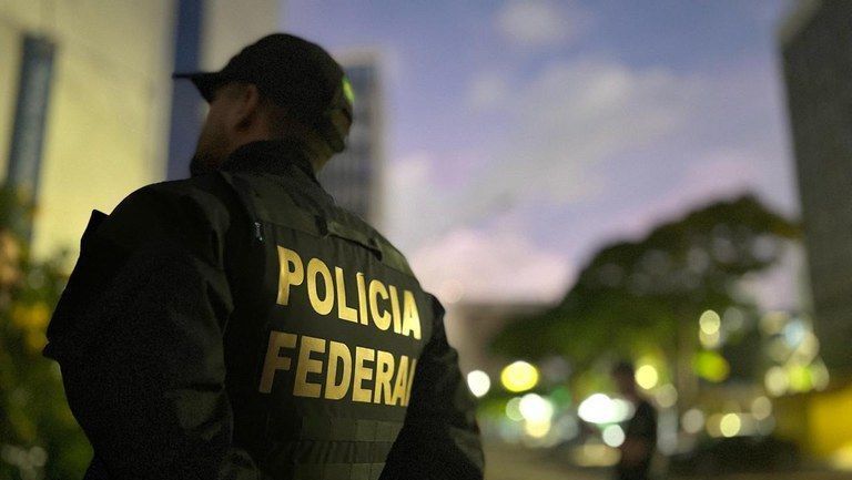 Polícia Federal Denuncia Estado Paralelo em Rio de Janeiro, Envolvendo Capos da Política Imagem do artigo