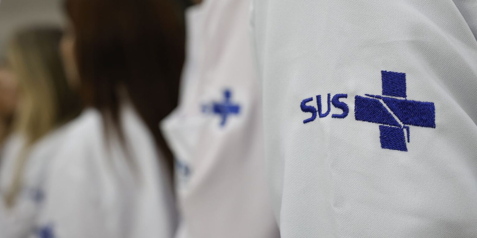 Programa Forma 109 Mil Agentes de Saúde e Fortalece Atenção Primária no Brasil Programa Forma 109 Mil Agentes de Saúde e Fortalece Atenção Primária no Brasil