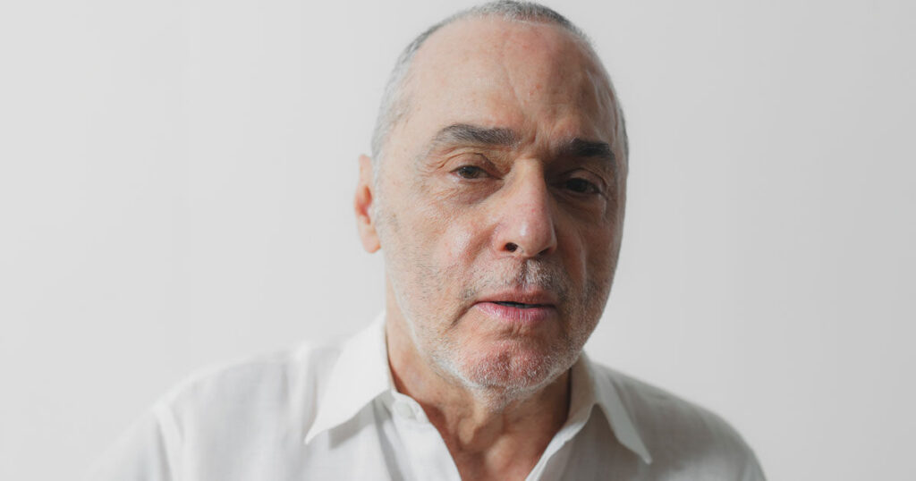 Sergio Miceli: A Influência de um Pensador na Sociologia da Cultura Brasileira Imagem do artigo