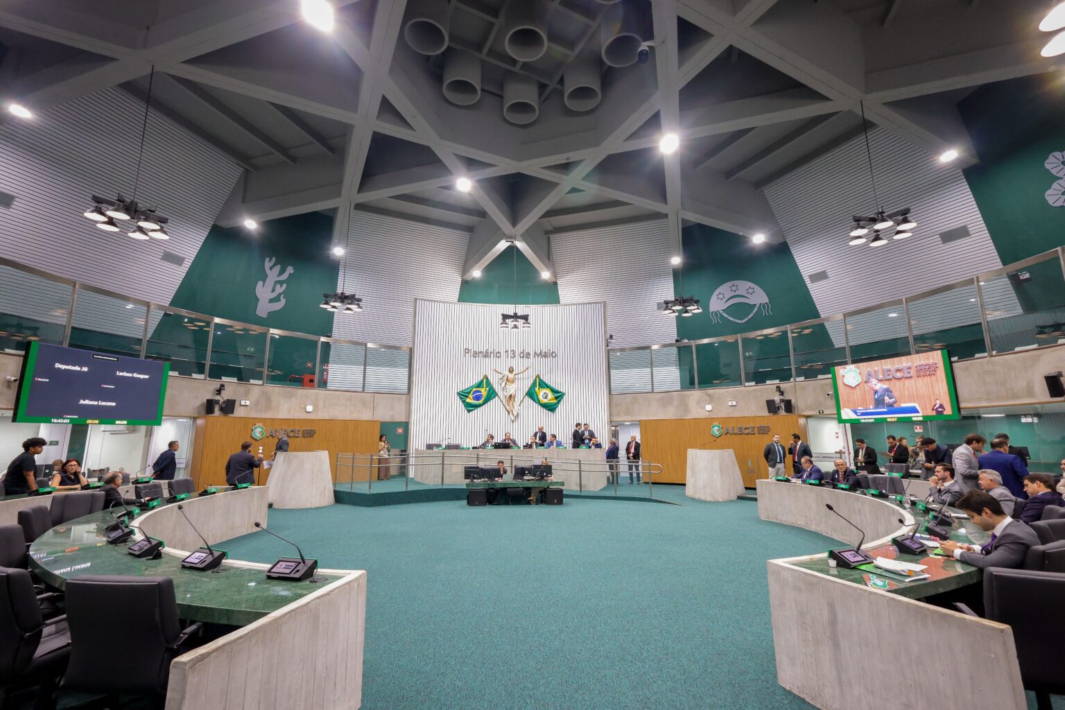 Retrospectiva Política: As Três Leis Mais Relevantes do Ceará em 2025