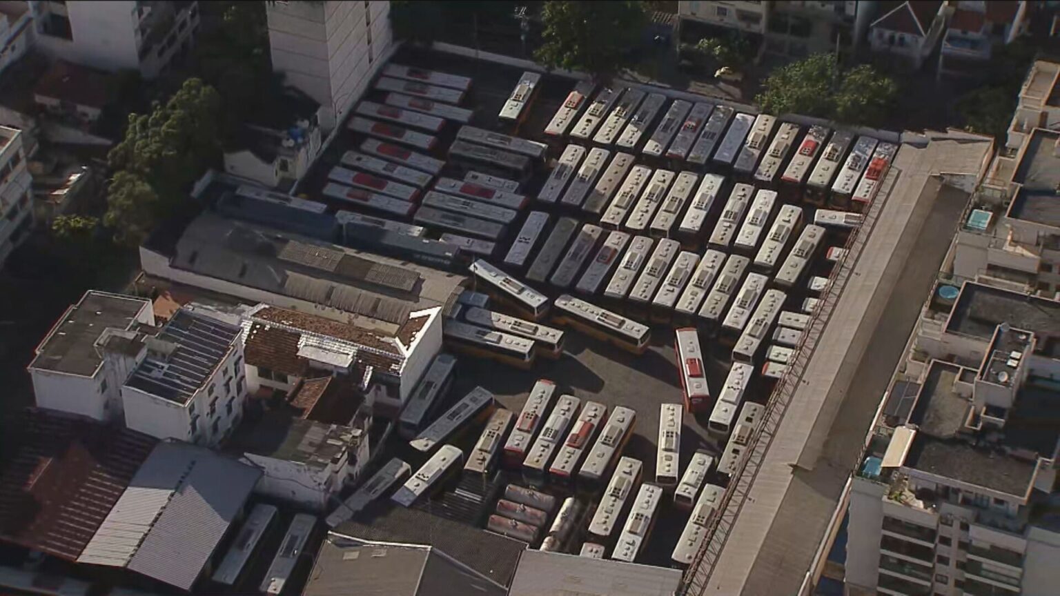 Rodoviários das Vias Real e Vila Isabel Retomam Atividades Após Três Dias de Greve