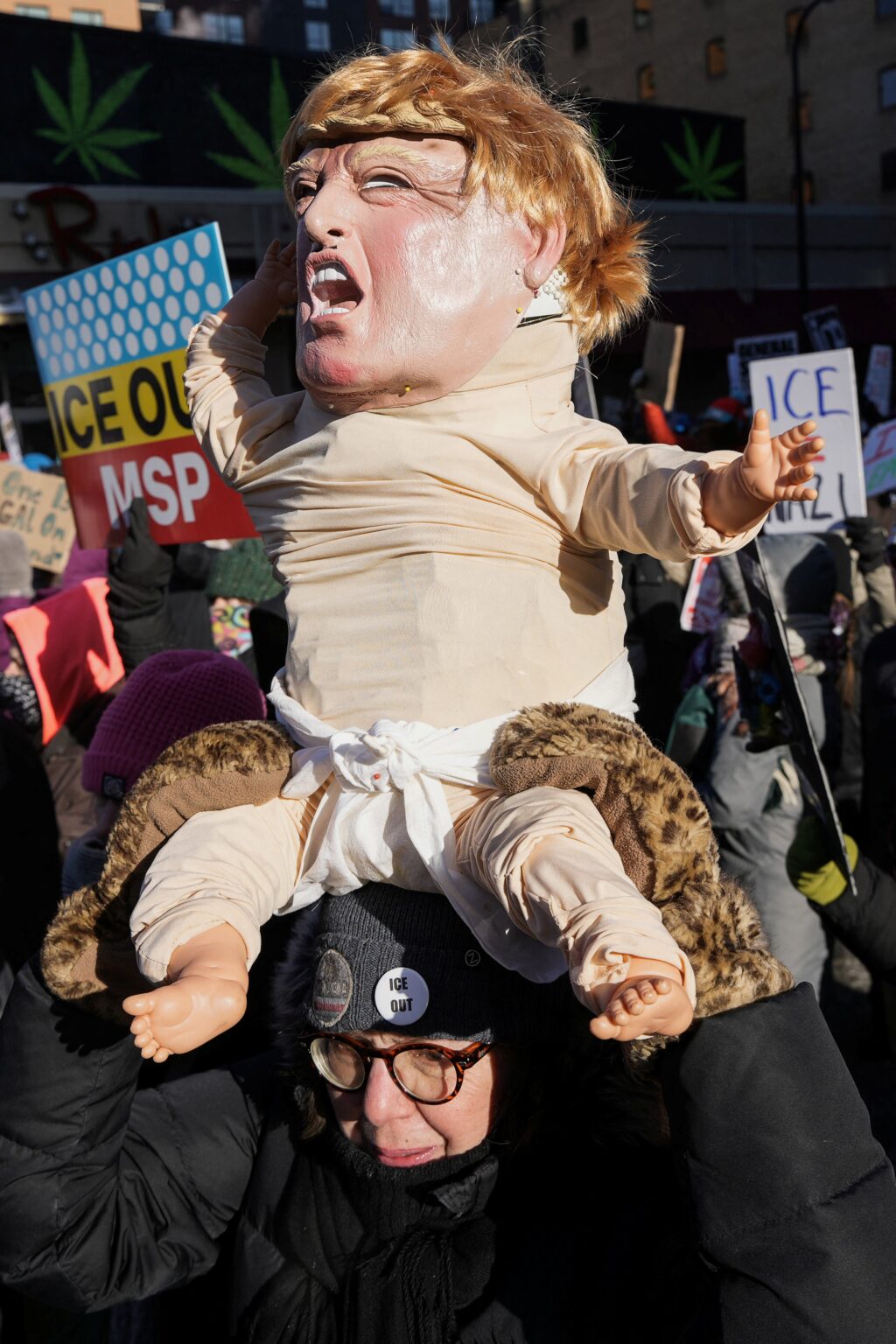 58% dos Americanos Consideram Exagerada a Repressão de Trump Contra Imigrantes 58% dos Americanos Consideram Exagerada a Repressão de Trump Contra Imigrantes