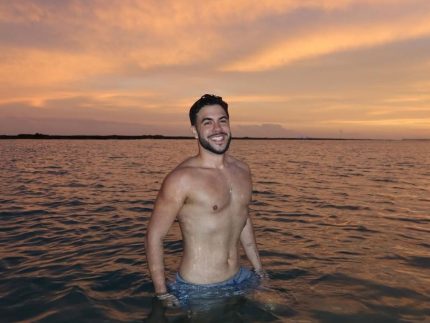 Álvaro Defende Justin Bieber e Ironiza Críticas Sobre Show no Rio de Janeiro