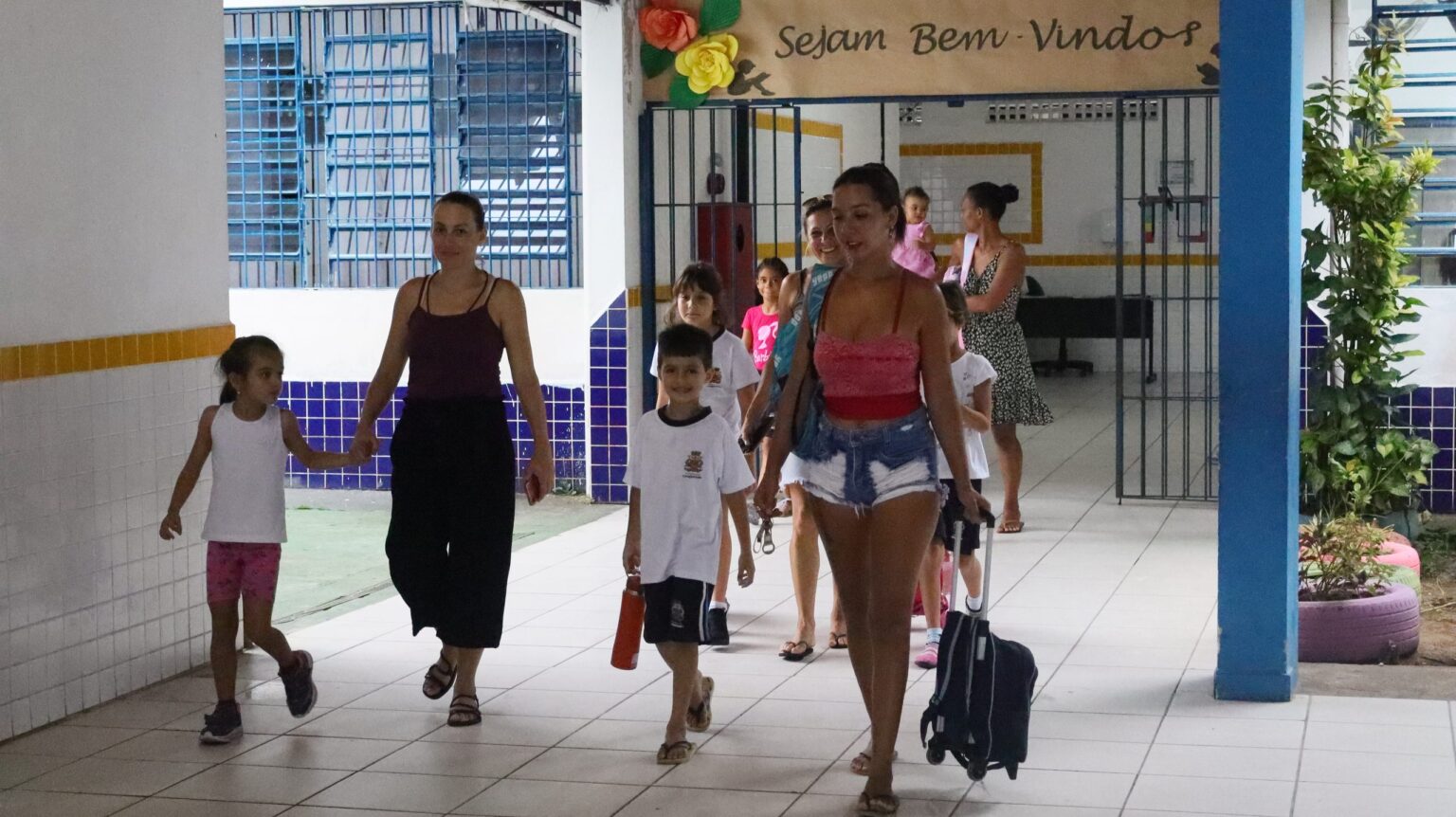 Ano Letivo em Caraguatatuba Começa em 9 de Fevereiro com 20 Mil Alunos