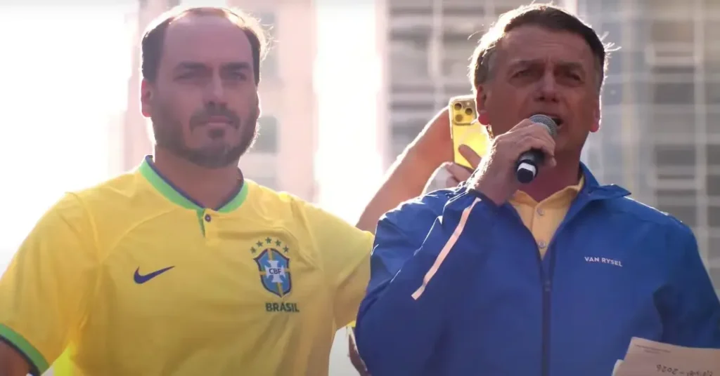 Carlos Bolsonaro Confirma Aprovação de Jair para Almoço com Tarcísio em SP
