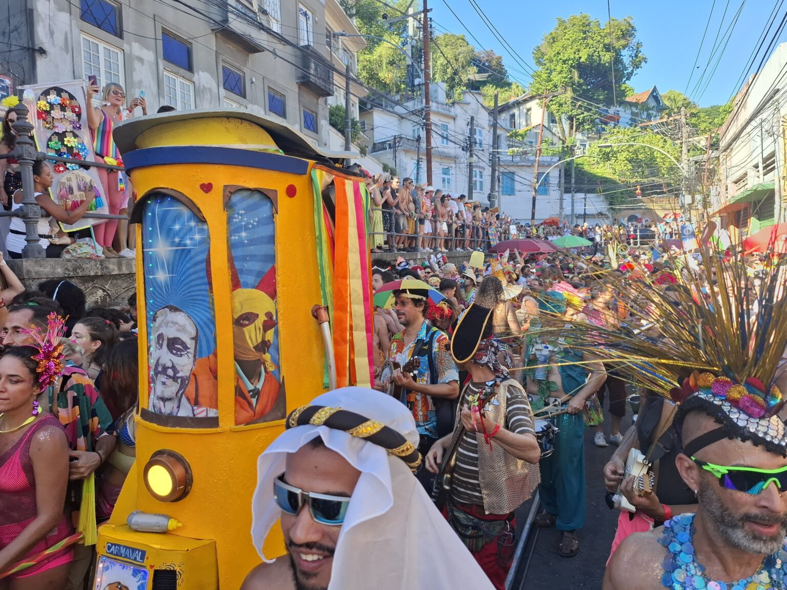 Carnaval no Rio de Janeiro: Abertura com 70 Blocos Agita as Ruas no Domingo (5)