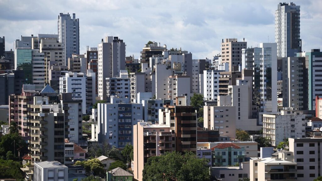 Caxias do Sul Avança no PIB e Destaca Diversificação da Economia Brasileira