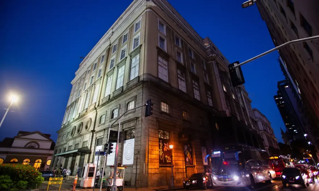 CCBB: O Destino Cultural Imperdível do Rio de Janeiro em 2025