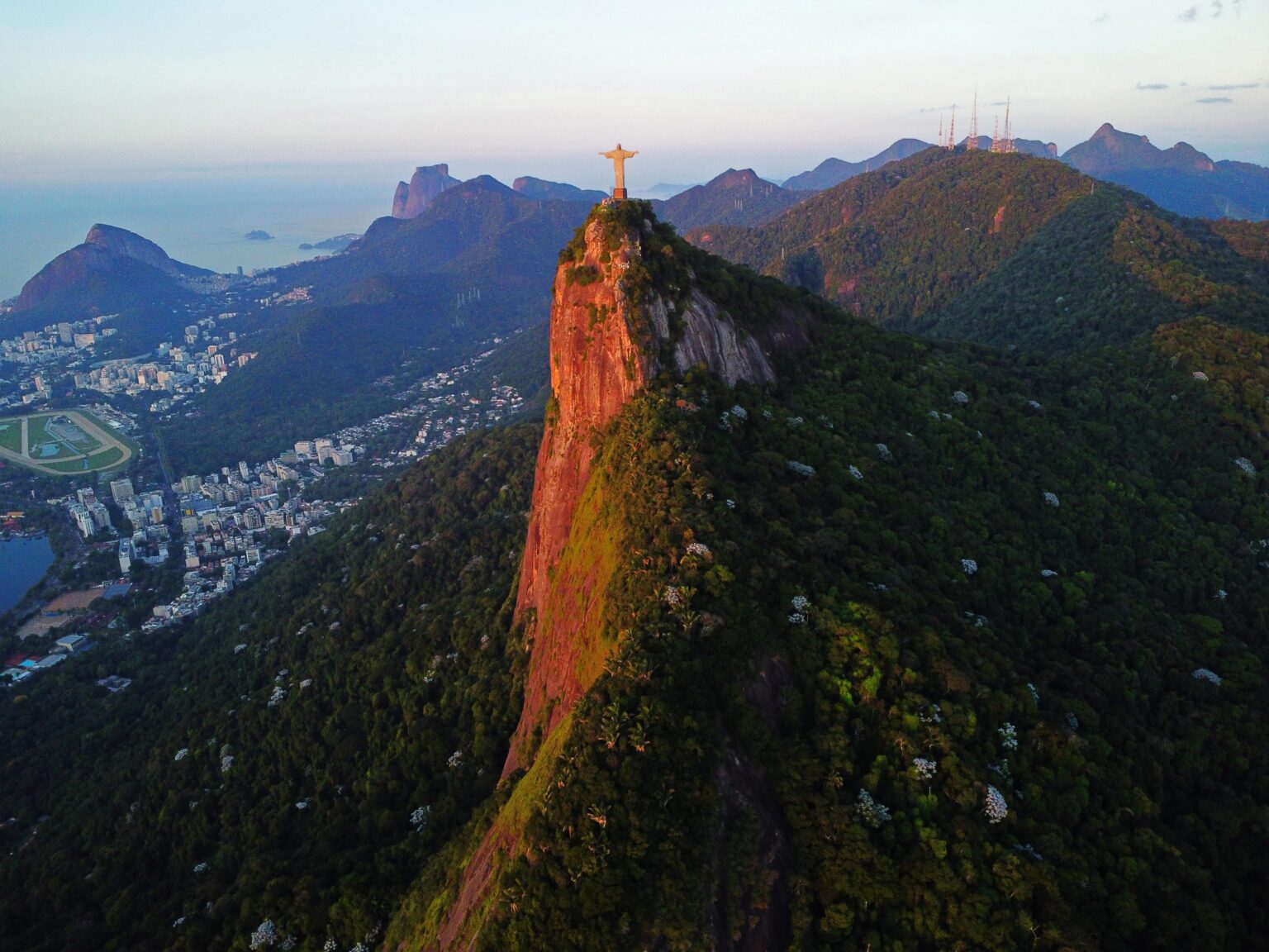 Crescimento do Turismo no Rio de Janeiro: Um Novo Ciclo de Sucesso