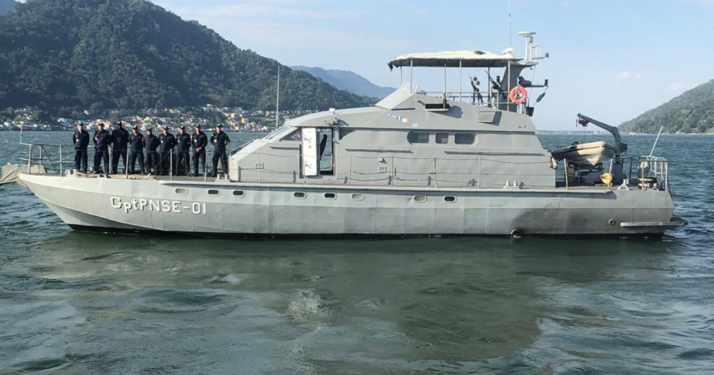 Desaparecimento de Navio no RJ: Marinha Intensifica Buscas por 6 Tripulantes