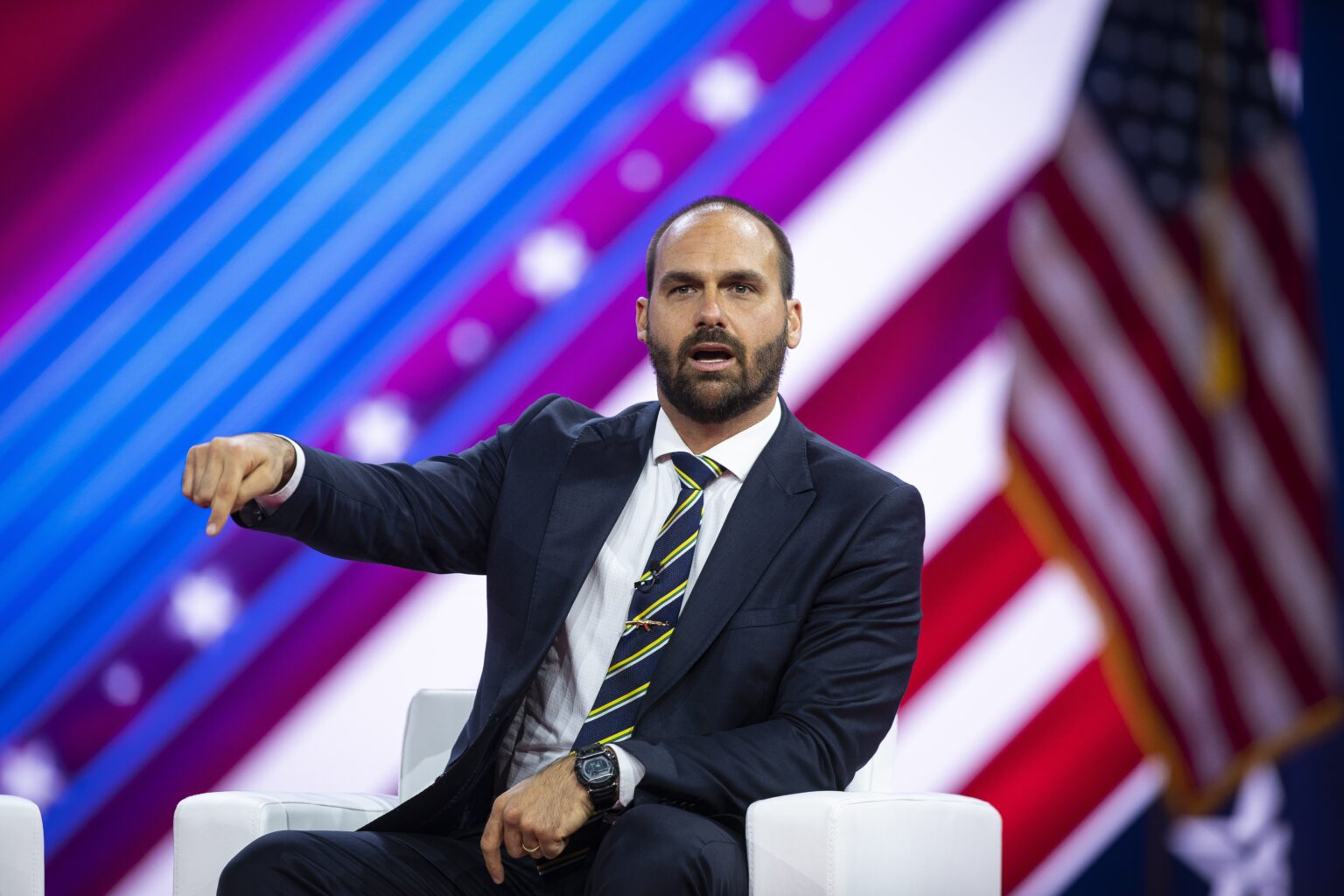 Eduardo Destaca Diferenças entre Saúde de Bolsonaro e Collor ao Criticar Moraes