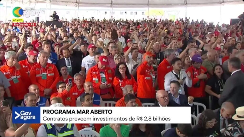 Eduardo Leite Pede Respeito Após Ser Vaiado em Evento com Lula: 'Este é o Amor que Venceu o Medo?'