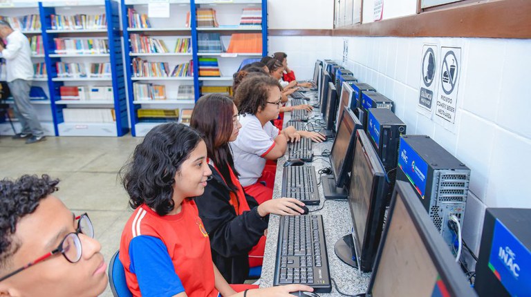 Escolas Conectadas: 68,4% das Escolas Públicas do Rio de Janeiro Atingidas por Conectividade até 202