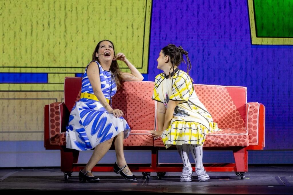 Estreia da Comédia Musical 'Fala Sério, Mãe!' com Thalita Rebouças no Roxy Dinner Show