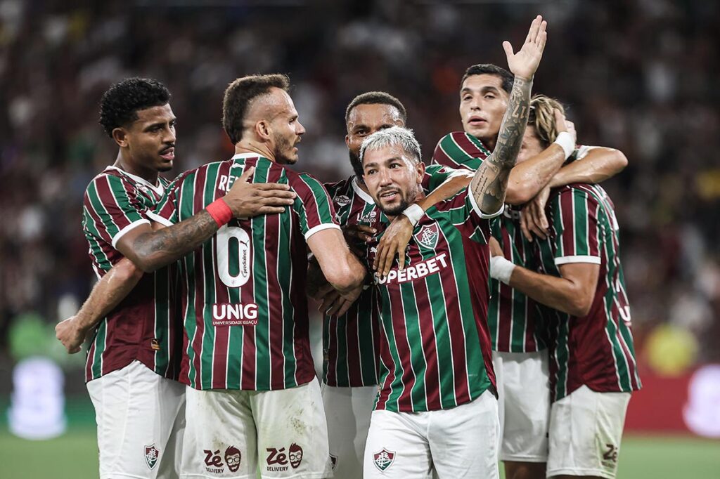 Fluminense Conquista Vitória Sobre o Grêmio em Maracanã Lotado