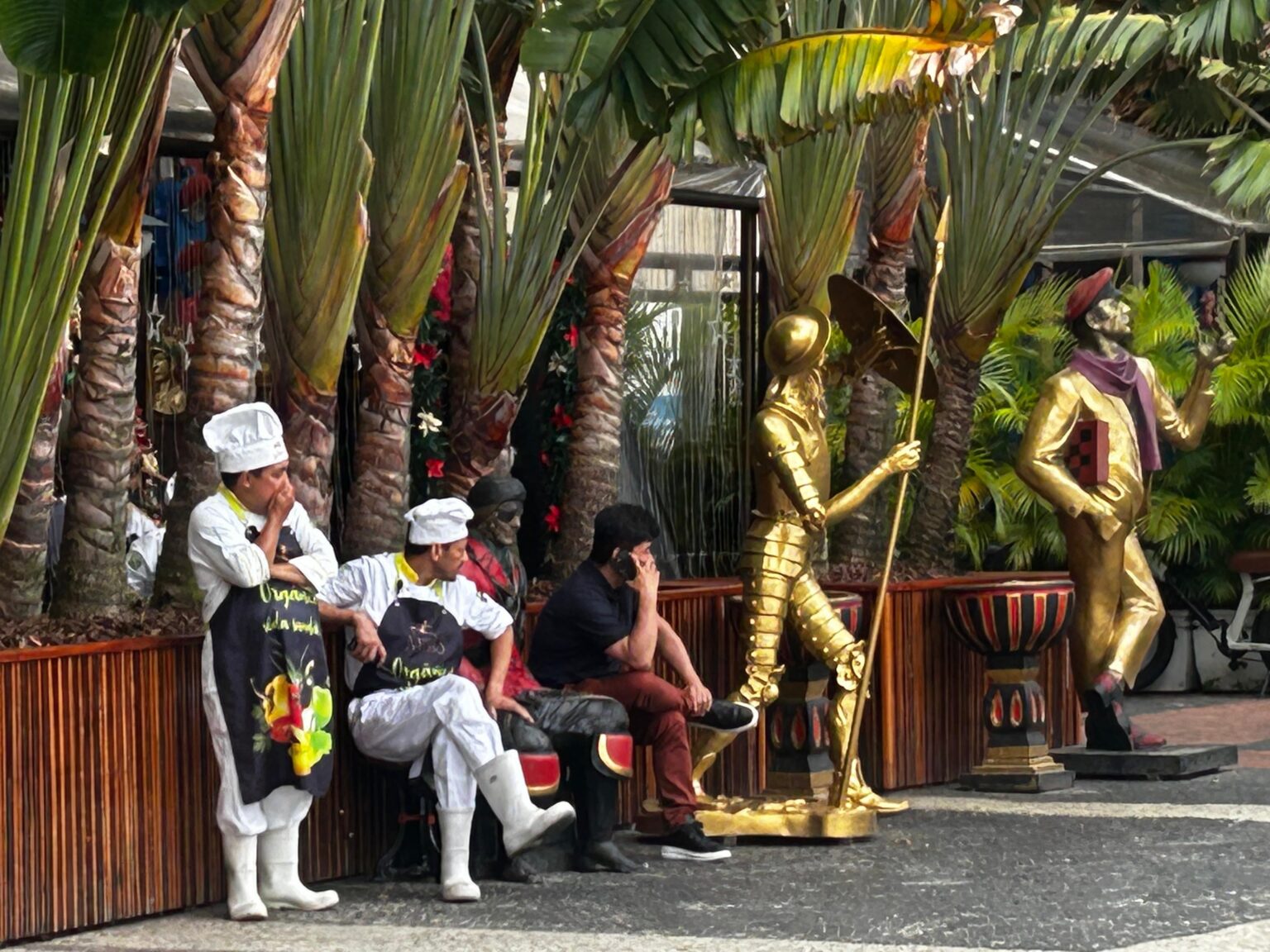 Furto de Cabos Blackout Leme e Incêndio em Loja de Bicicletas em Copacabana