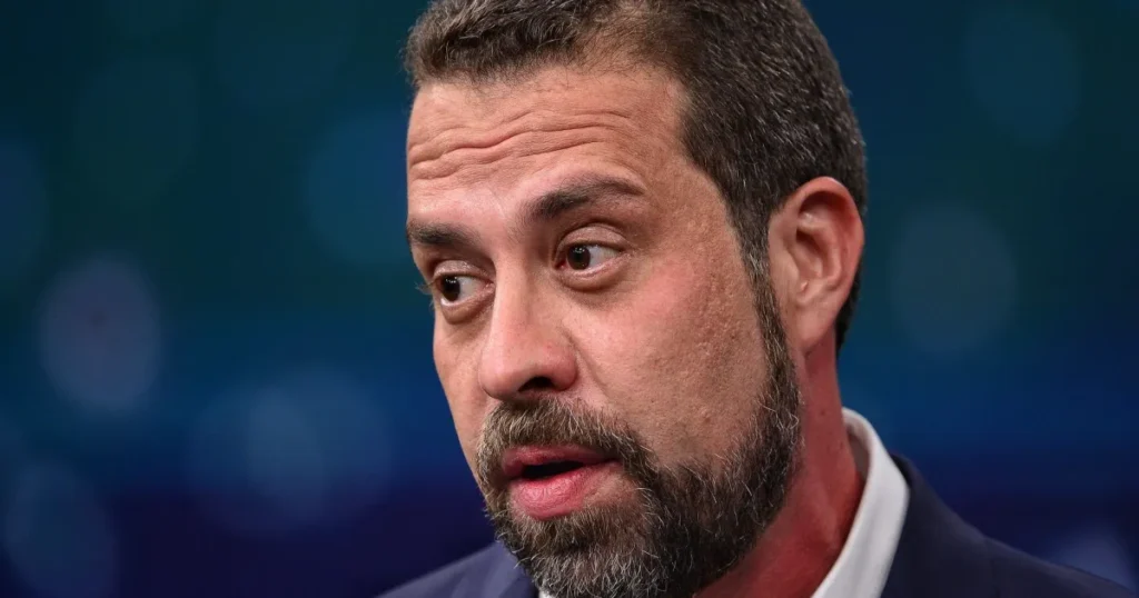 Guilherme Boulos Empreende Viagem pelo Brasil para Promover Ações do Governo Guilherme Boulos Empreende Viagem pelo Brasil para Promover Ações do Governo