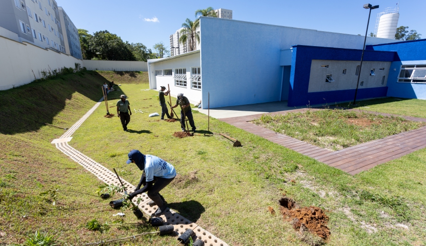 Início do Projeto Brotos de Mogi: Plantio Verde em Unidade Escolar