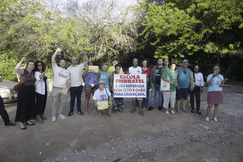 Moradores da Zona Rural de Porto Alegre Cobram Escola Prometida Há Quase 20 Anos
