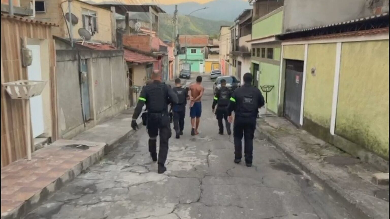 Nova fase da Operação Contenção na Vila Kennedy resulta em 6 prisões