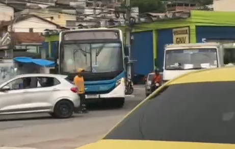 Ônibus Sequestrados em Madureira: Ato de Violência no Rio de Janeiro