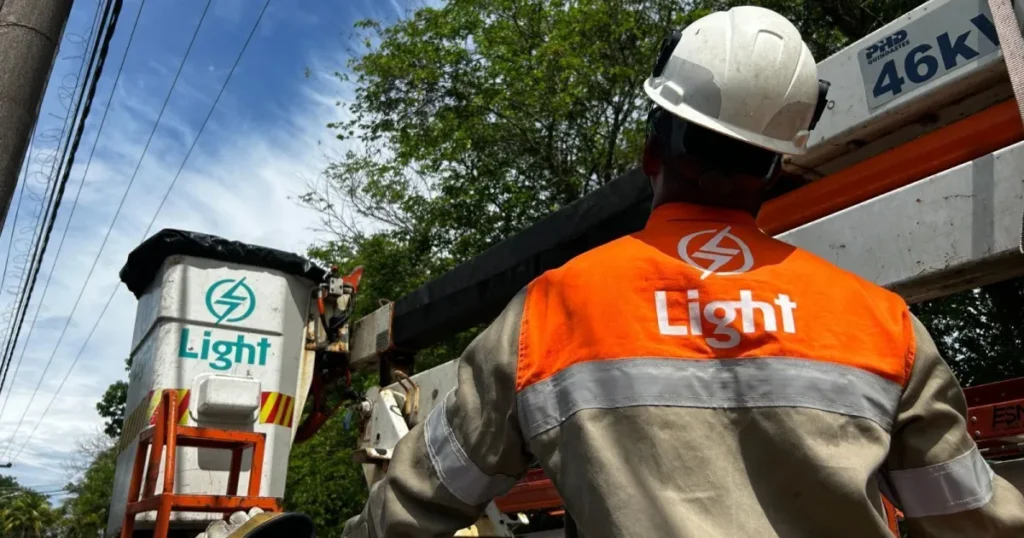 Procon aplica multa de mais de R$ 3 milhões à Light por apagão no Rio de Janeiro