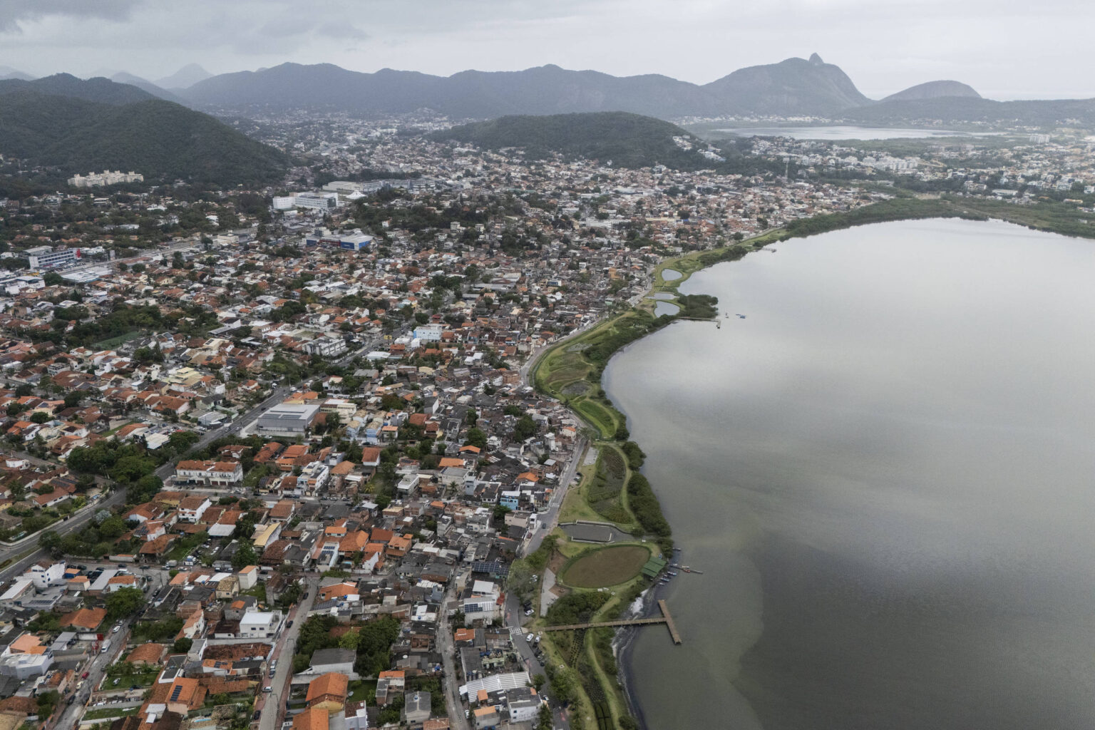 Recordes da produção no pré-sal intensificam desigualdade na distribuição de renda do petróleo