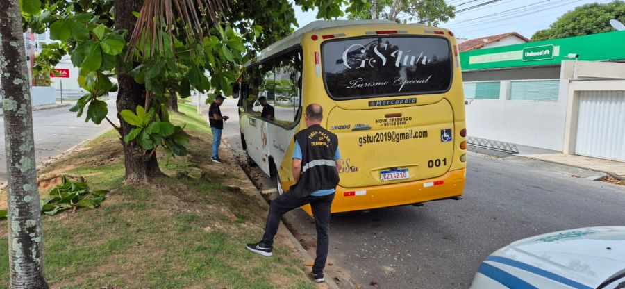 Rio das Ostras Intensifica Fiscalização de Veículos de Turismo na Alta Temporada