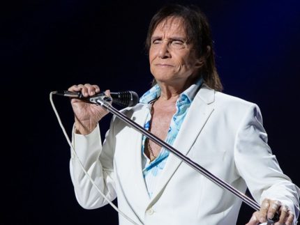 Roberto Carlos Lamenta Ausência em Velório de Amigo Após Diagnóstico de Covid-19 Roberto Carlos Lamenta Ausência em Velório de Amigo Após Diagnóstico de Covid-19