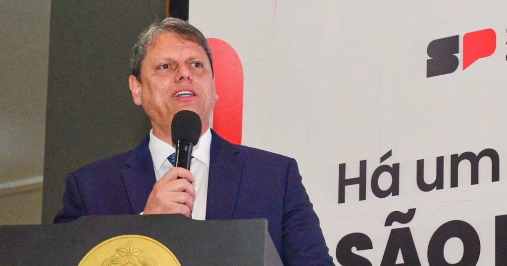 Tarcísio de Freitas Elogia Nikolas Ferreira e Comenta Crise Moral do País