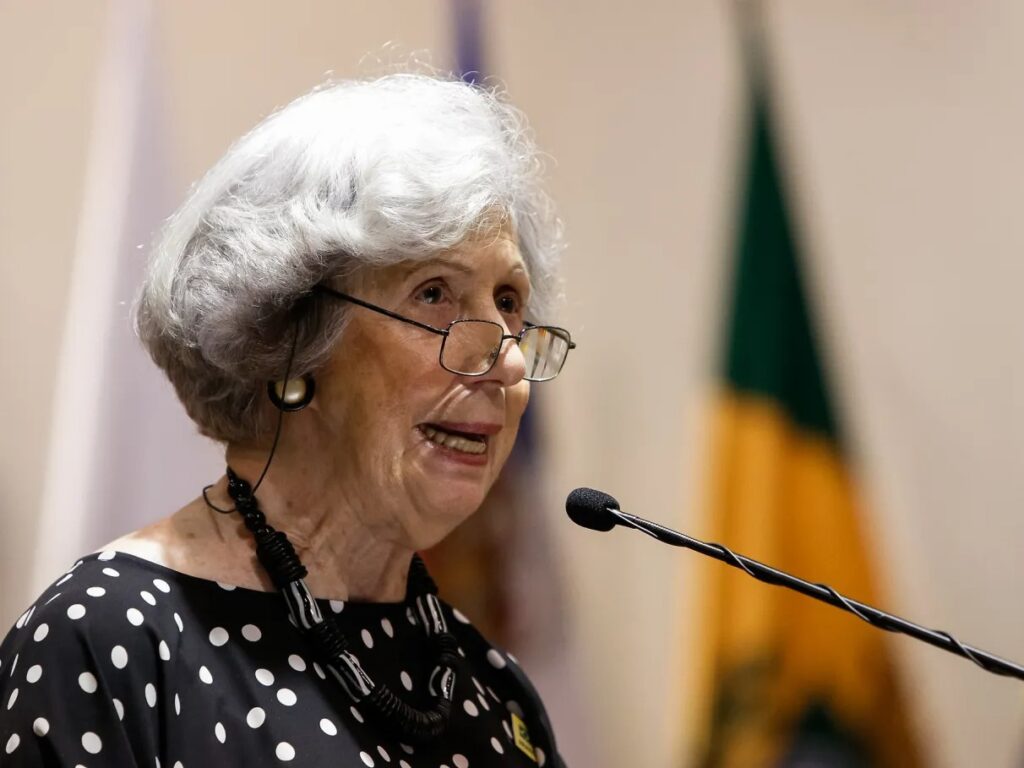 Thereza Quintella: Uma Pioneira na Diplomacia Brasileira Thereza Quintella: Uma Pioneira na Diplomacia Brasileira