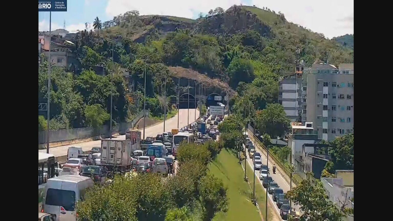 Tiroteio Interdita Linha Amarela em Tentativa de Assalto Tiroteio Interdita Linha Amarela em Tentativa de Assalto