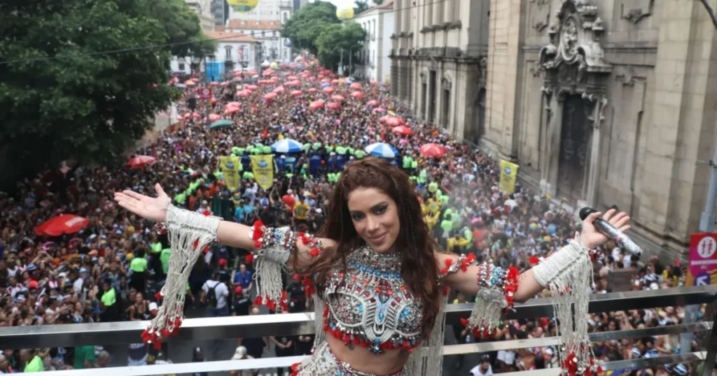 Bloco da Anitta: Celebração de Famosos e Fãs no Coração do Rio de Janeiro