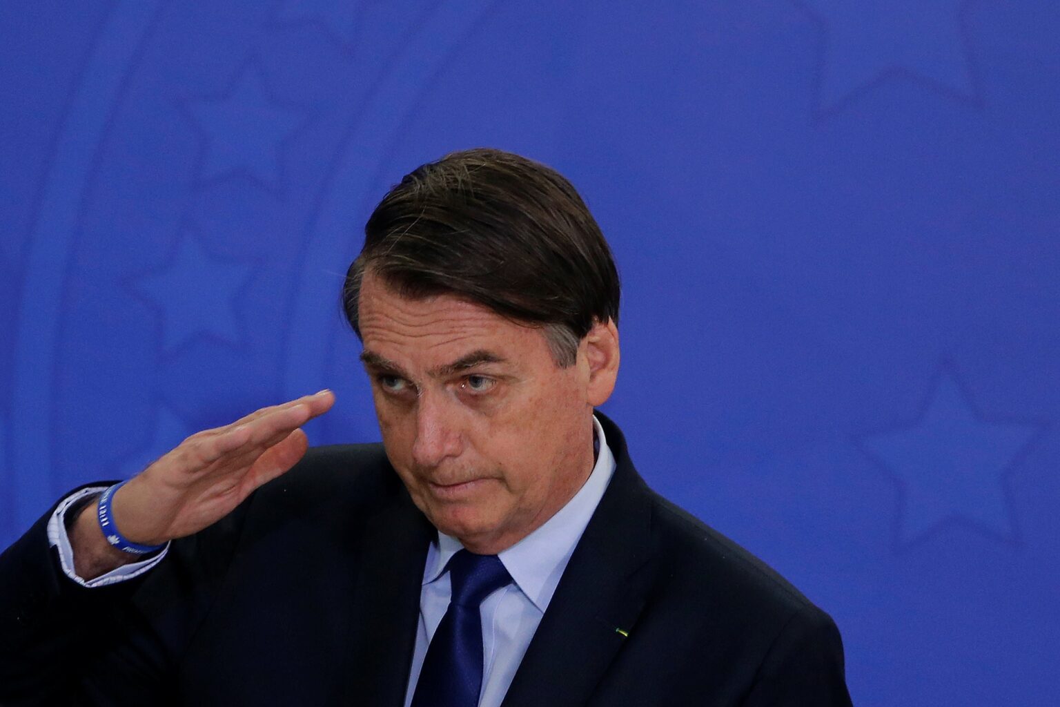 Bolsonaro e Generais Podem Enfrentar Regime Comum se Expulsos das Forças Armadas Bolsonaro e Generais Podem Enfrentar Regime Comum se Expulsos das Forças Armadas