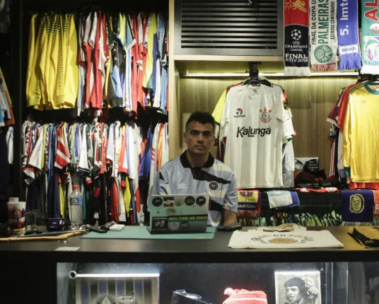 Brechó do Futebol Expande para o Rio de Janeiro com Novo Bar e Loja para a Copa do Mundo Brechó do Futebol Expande para o Rio de Janeiro com Novo Bar e Loja para a Copa do Mundo