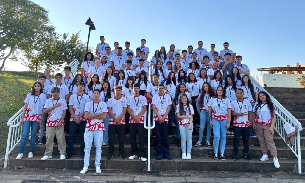 Capacitação e Transformação: Projeto Trilha Jovem Foz do Iguaçu Impulsiona Carreiras no Turismo Capacitação e Transformação: Projeto Trilha Jovem Foz do Iguaçu Impulsiona Carreiras no Turismo