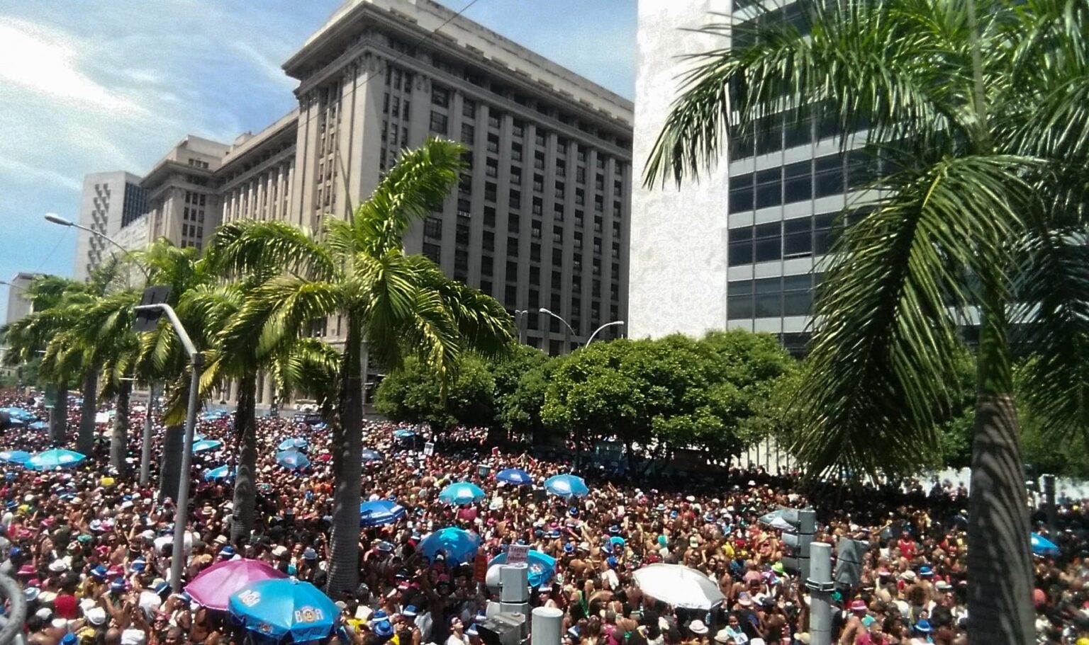 Carnaval 2026 em SP e RJ: Blocos Imperdíveis Neste Domingo (22)